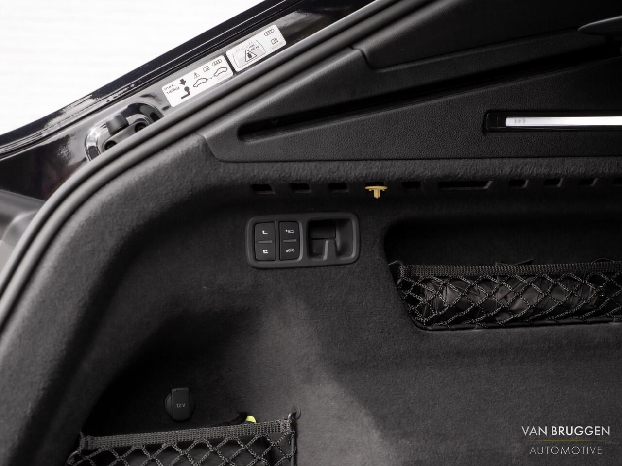 Audi Q8 60 TFSI E Quattro S-Line Pano RS-Stoelen Trekhaak Massage 23" Softclose HUD