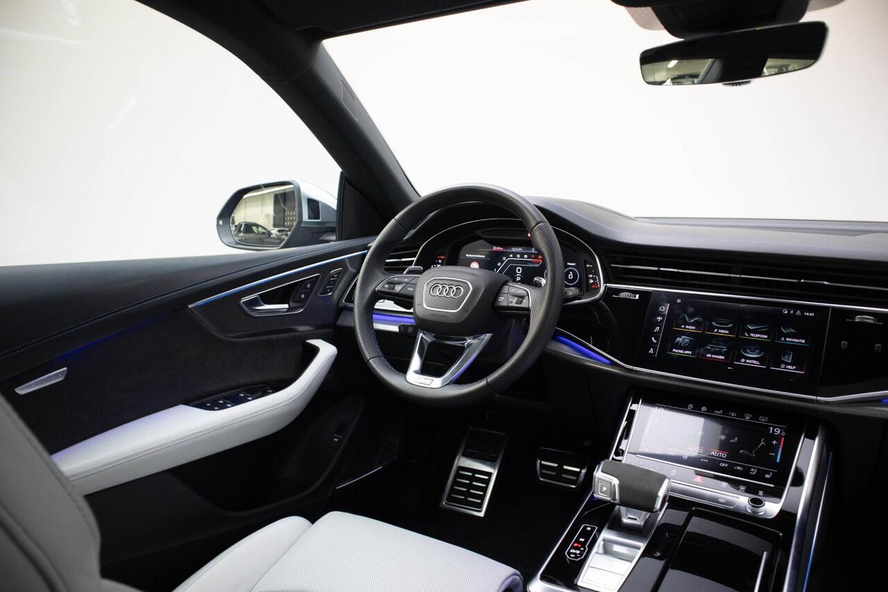 Audi Q8 4.0 TFSI RS Q8 quattro | B&O Advanced | Audi exclusive Leder | City | Tour | Parking | Panorama | Trekhaak | 23 Inch | Matrix |