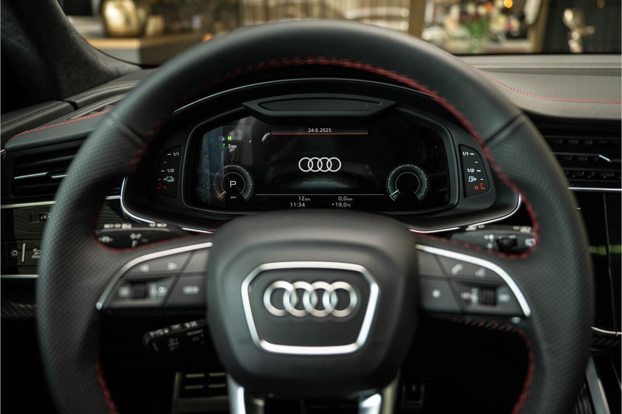 Audi Q8 60 TFSI e Competition | 5 jaar garantie | Alcantara | Rood stiksel | Rode gordel | Soft-close | 5 jaar garantie |