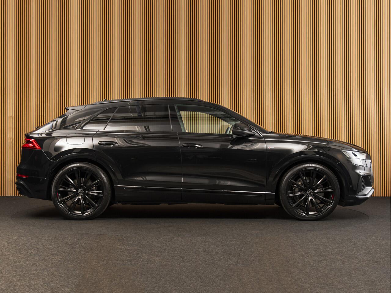 Audi Q8 55 TFSI e quattro 23"-PANO-B&O-TOUR-CITY-PARK