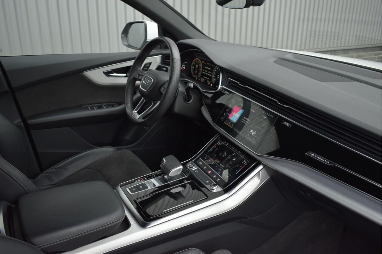 Audi Q8 55 TFSI e quattro S-line Virtual cockpit, Cruise, Stoelverwarming, Camera, Trekhaak, Luchtvering