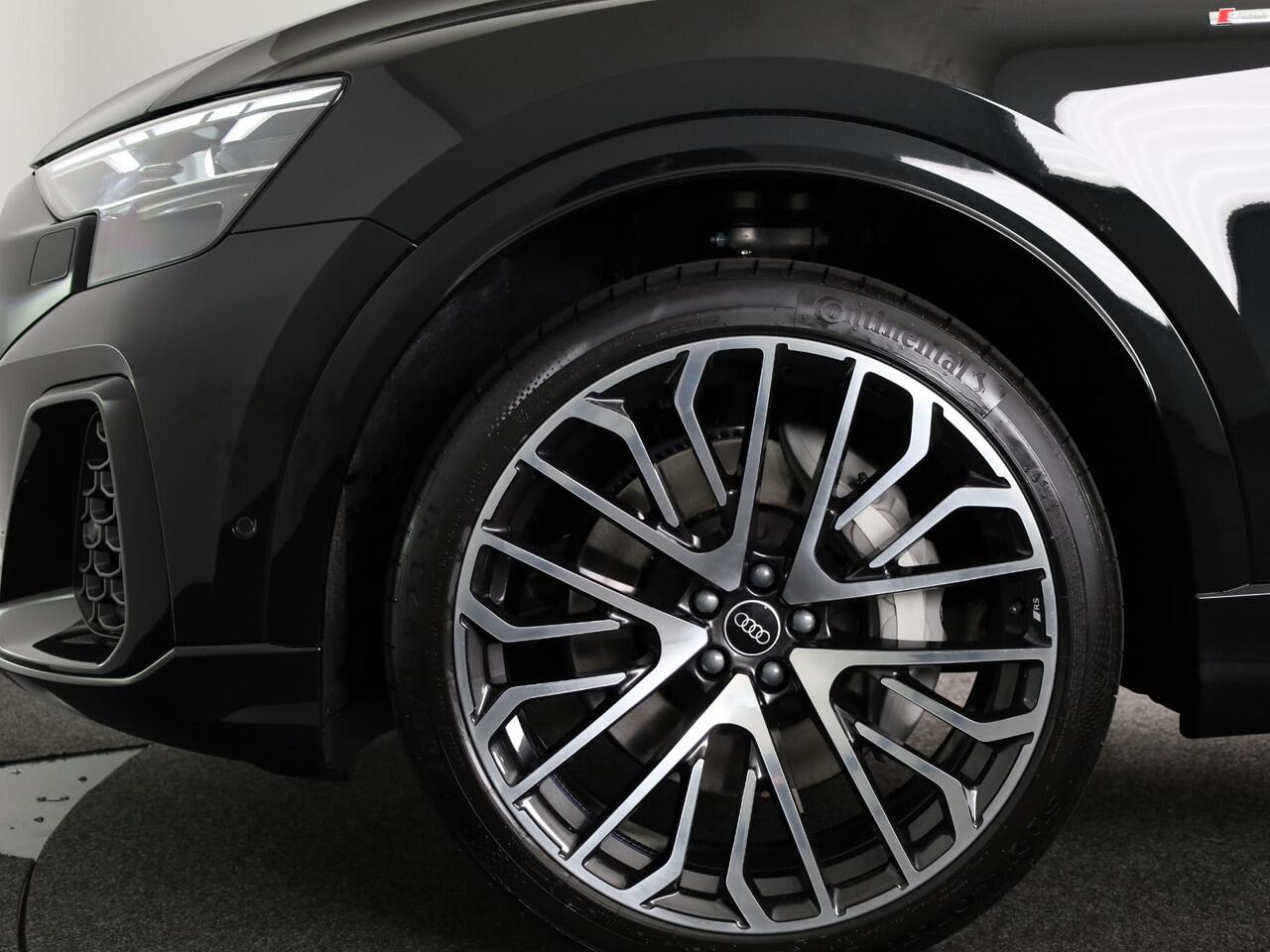 Audi Q8 55 TFSI e quattro Pro Line S 394pk | Servosluiting | Panoramadak | B&O | Ass.Plus.Remote | Sportstoel Plus | 23'' inch zilver | Trekhaak |