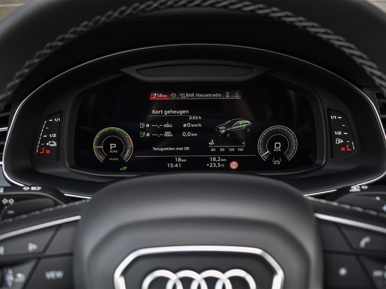 Audi Q8 60 TFSI e quattro Pro Line S COMPETITION | B&O ADVANCED | PANORAMADAK | MASSAGE STOELEN | 4 WIEL BESTURING | ADAPTIVE CRUISE | HEAD-UP | ALCANTARA HEMEL | SOFT CLOSE | STOELMASSAGE | OLED ACHTERLICHTEN | STOELVERWARMING + VENTILATIE | TREKHAAK