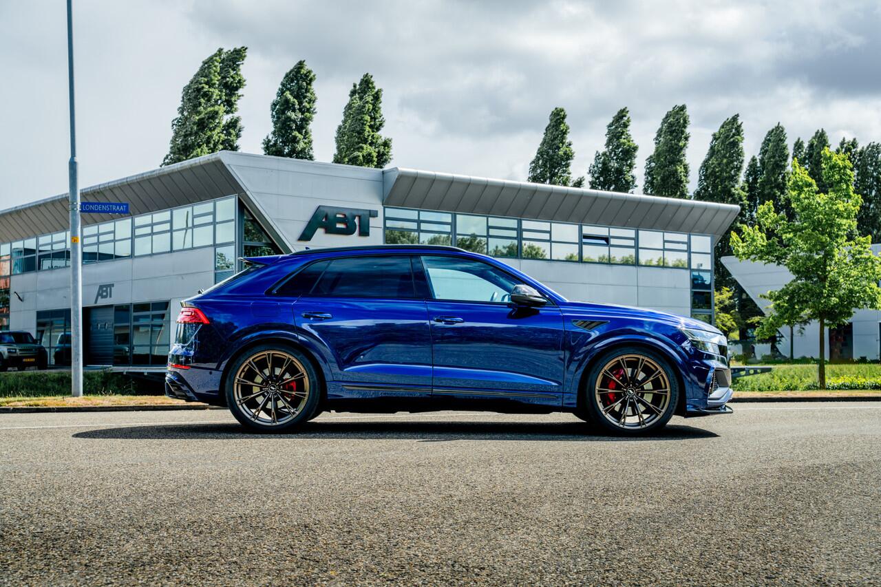 Audi Q8 55 TFSIe 465 pk quattro ABT Aero Pro Line S | ABT Power S 465pk | Panoramadak | Carbon exterieur pakket | Uitgebreid leder pakket | Rode stiksels | B&O premium | panorama dak | Matrix LED | massage | S-Sportstoelen