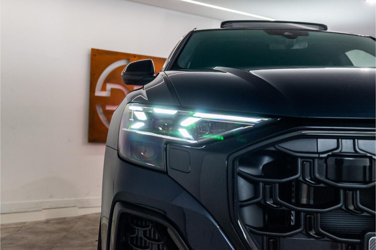 Audi Q8 60 TFSI E Quattro S-Edition Competition 490PK FACELIFT | 2025 DIRECT LEVERBAAR | 5 Jaar Garantie | BOMVOL!