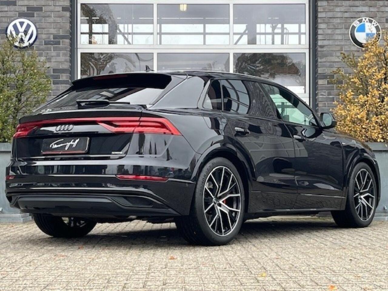 Audi Q8 55 TFSI E Q S-LINE - LEDER - EL. TREKH. - 22 INCH