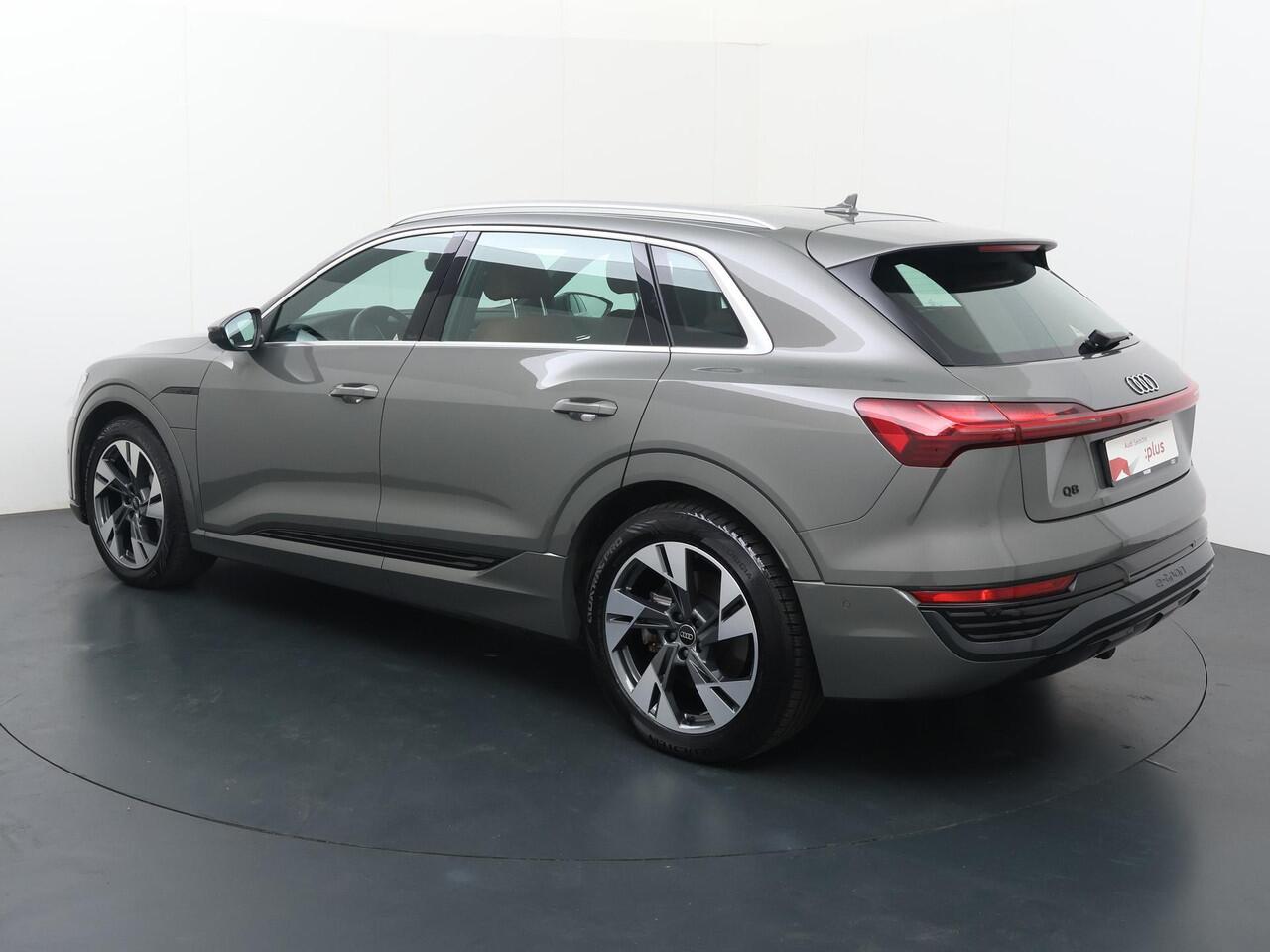 Audi Q8 e-tron 55 quattro Advanced Edition 115 kWh | 408 PK | Luchtvering | Leder | Achteruitrij camera | Trekhaak