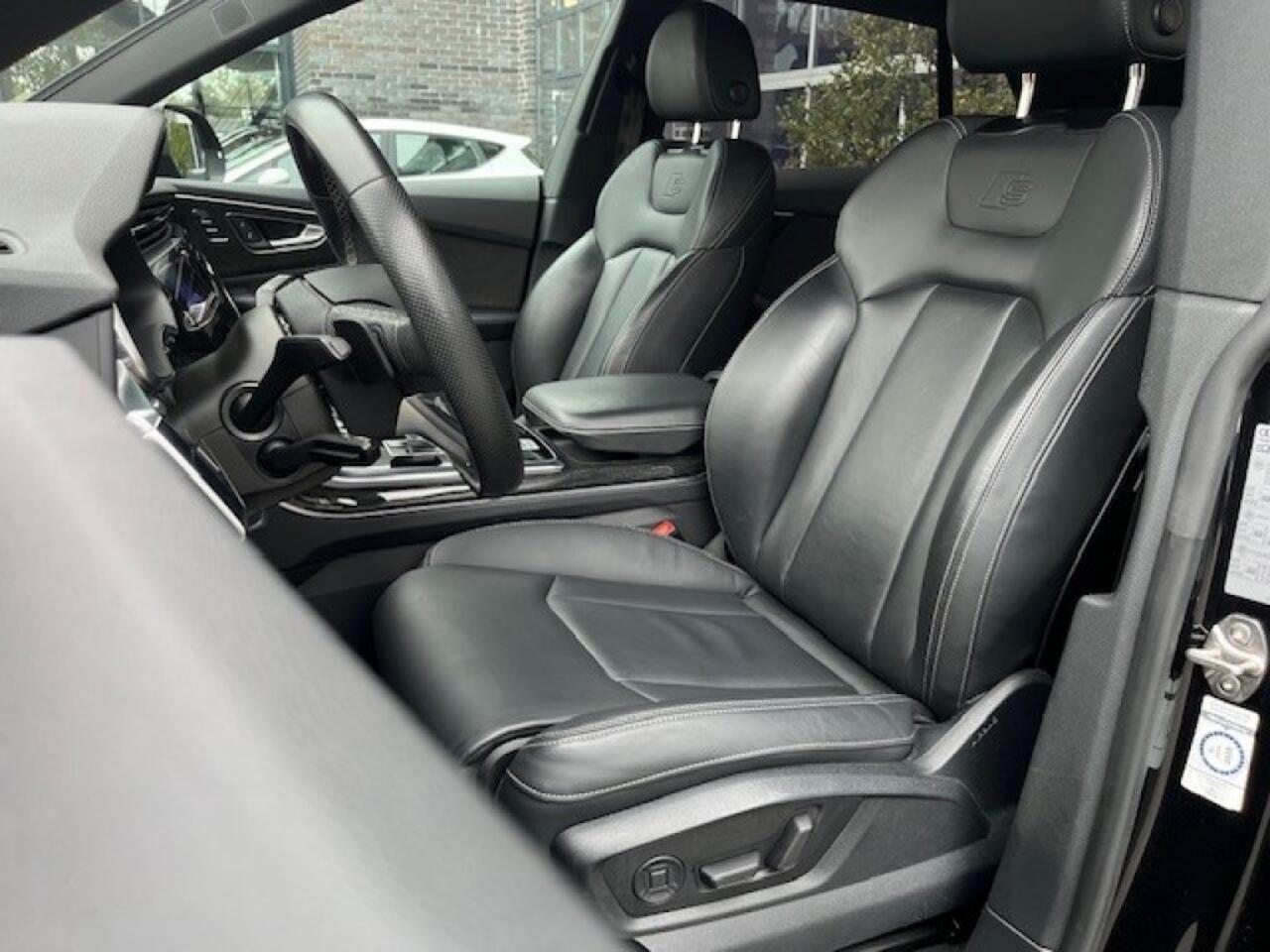 Audi Q8 55 TFSI E Q S-LINE - LEDER - EL. TREKH. - 22 INCH