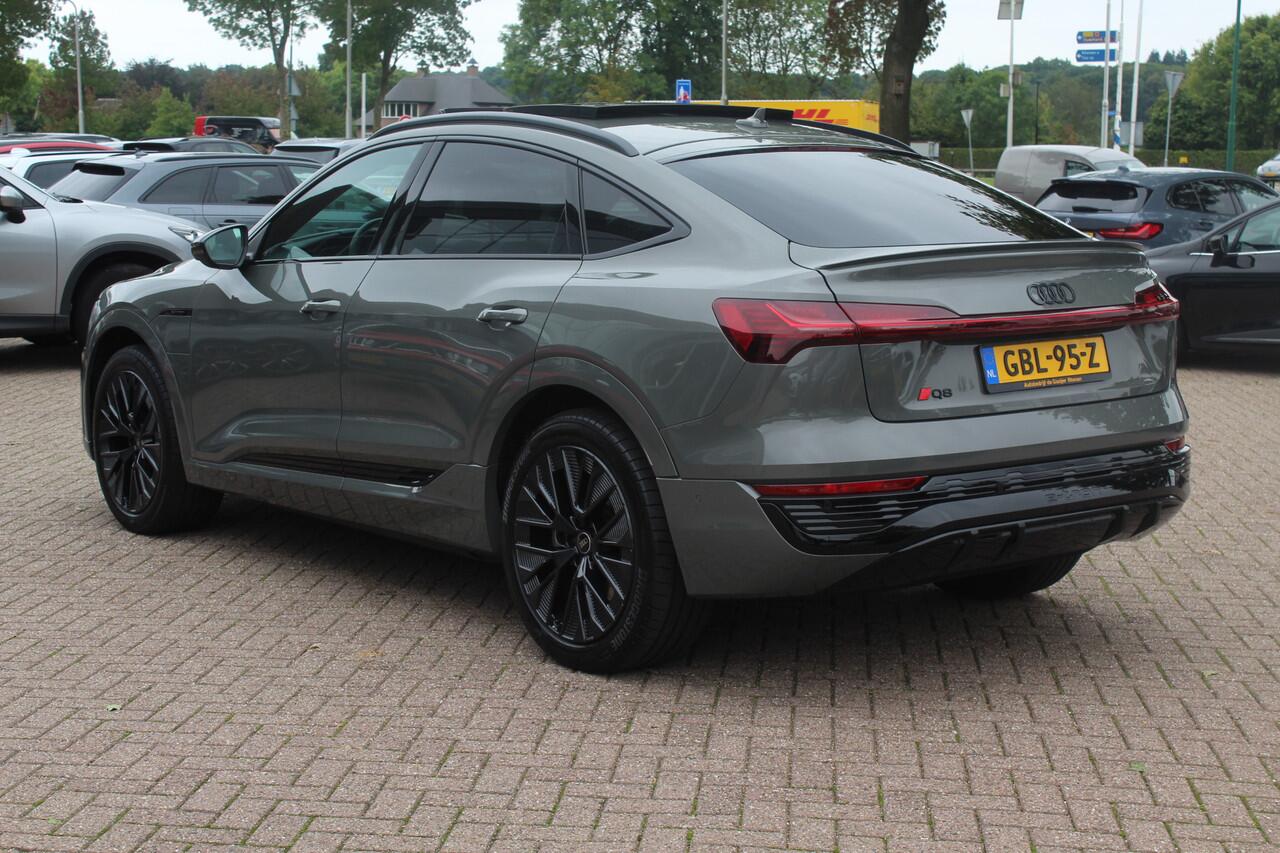 Audi Q8 Sportback e-tron 55 quattro S Edition Competition 115 kWh / SoH 94.8 % / Trekhaak / Panoramadak / Camera / Sfeerverlichting / 21'' / Keyless / Luchtvering / Stuurverwarming / DAB / ACC