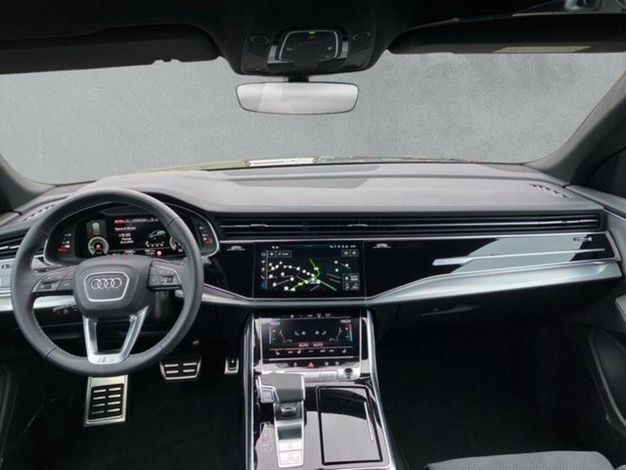 Audi Q8 55 TFSI e Quattro S Line 394 PK ACC Head-Up Luchtvering Bang und Olufsen Matrix 21 Inch