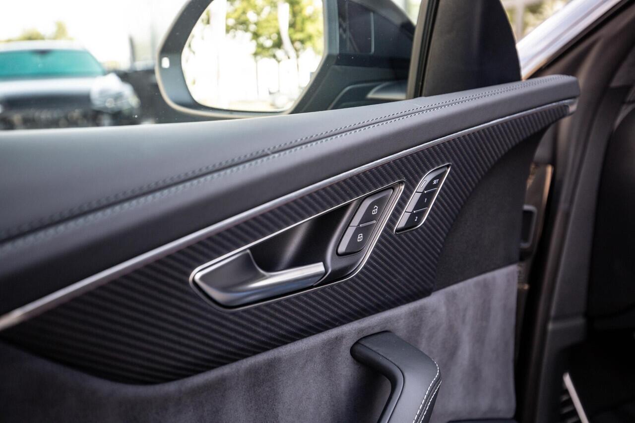 Audi Q8 60 TFSI e Competition 490pk, Carbon, Full-options 2025
