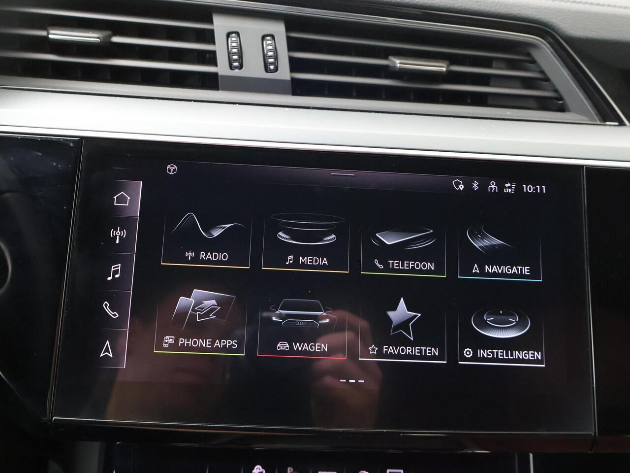 Audi Q8 e-tron 55 quattro Advanced Edition 115 kWh | 408 PK | Luchtvering | Leder | Achteruitrij camera | Trekhaak