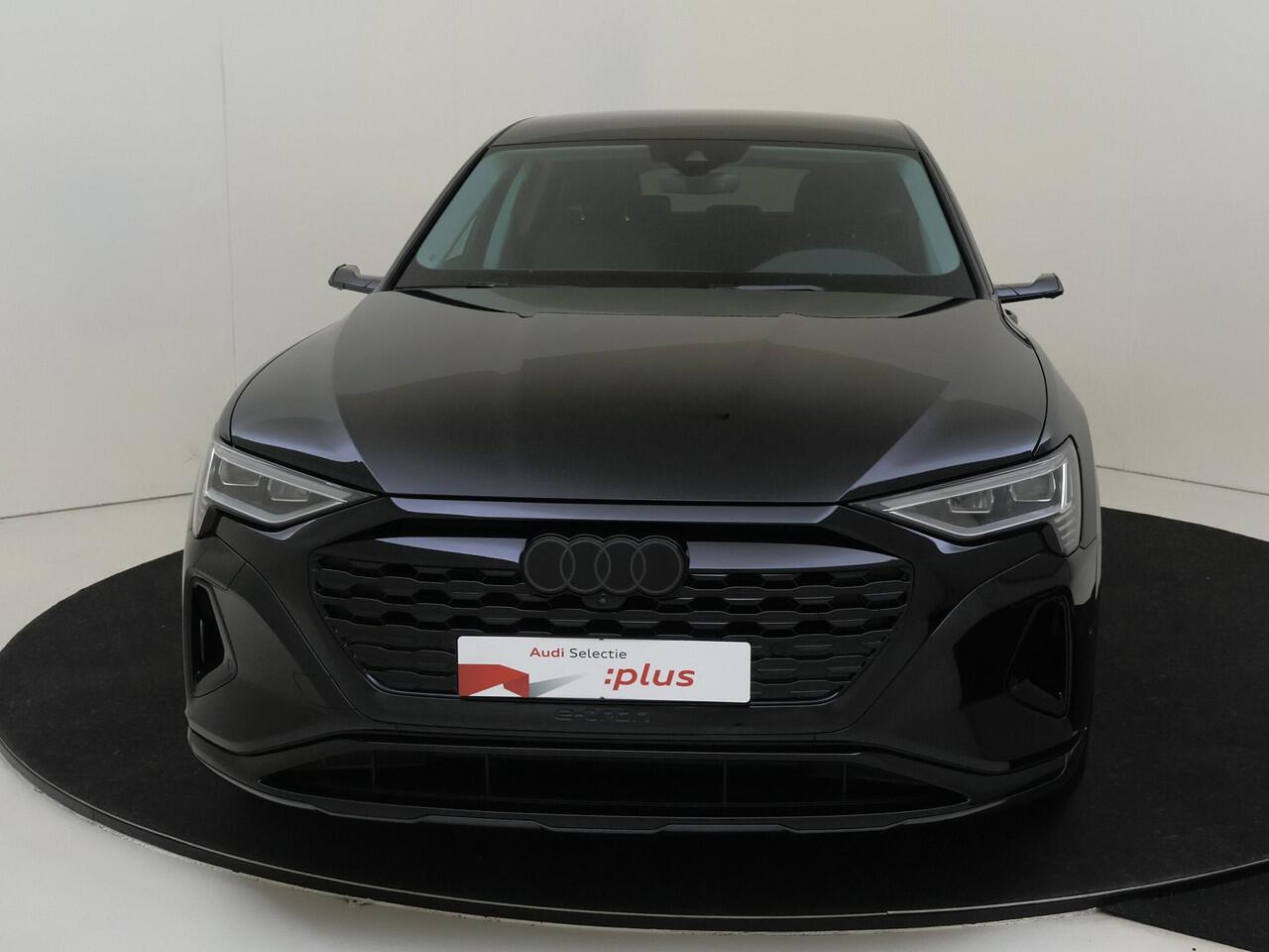 Audi Q8 Sportback e-tron 55 quattro Advanced Edition 115 kWh | 360 camera | Virtual mirrors | Keyless | 4-zone airco | Adaptieve cruise control | Parkeerasisstent | Sfeerverlichting | Lederen bekleding |