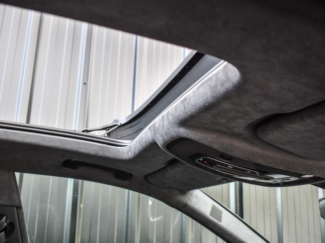 Audi Q8 60 TFSI e quattro Pro Line S COMPETITION | B&O ADVANCED | PANORAMADAK | MASSAGE STOELEN | 4 WIEL BESTURING | ADAPTIVE CRUISE | HEAD-UP | ALCANTARA HEMEL | SOFT CLOSE | STOELMASSAGE | OLED ACHTERLICHTEN | STOELVERWARMING + VENTILATIE | TREKHAAK