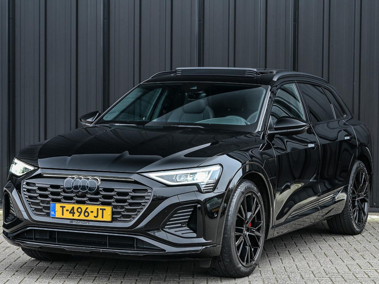 Audi Q8 e-tron 50 quattro S Edition 95 kWh · NL-auto · Panoramadak · RS-seats · Memory seats · Leder · Adaptive cruise · Keyless · Stuurverwarming