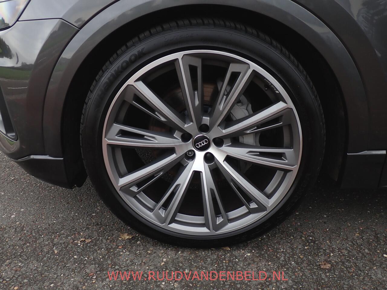 Audi Q8 55 TFSI QUATTRO S-LINE 23''/PANODAK/HEADUP/B&O/TREKHAAK