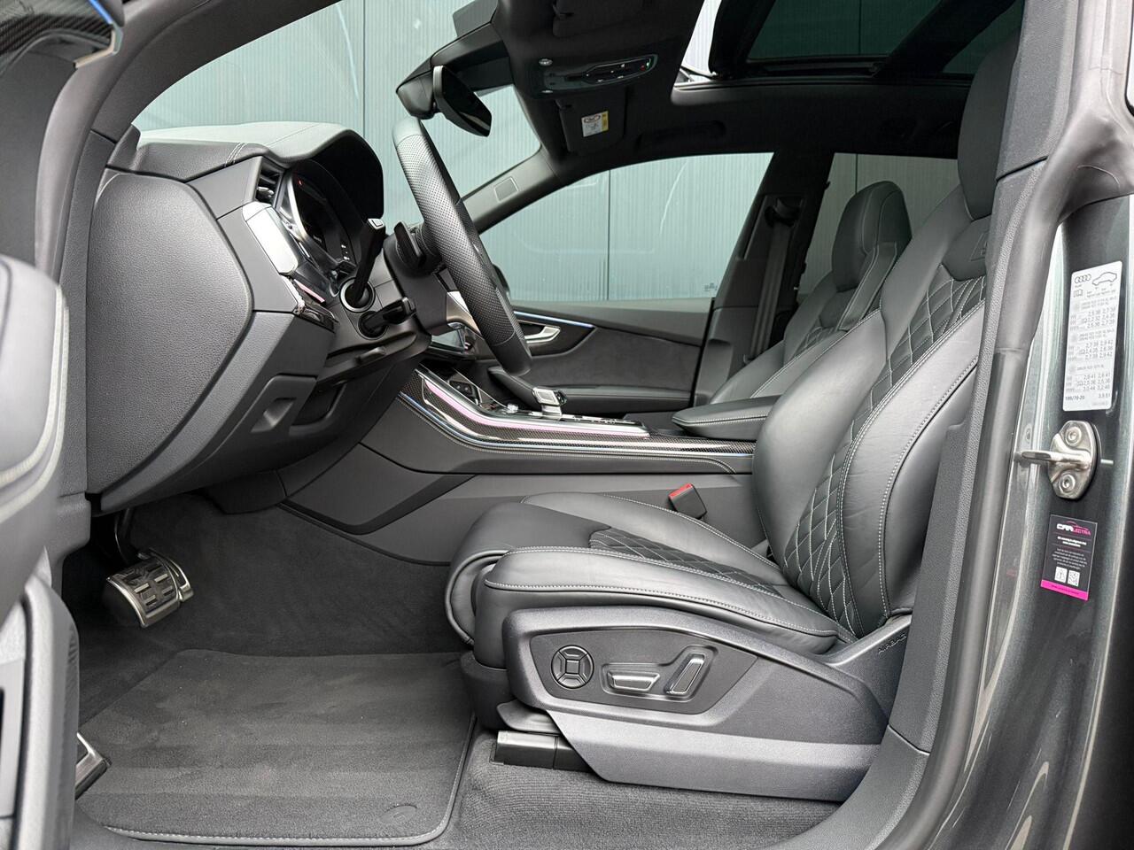 Audi Q8 4.0 TFSI SQ8 quattro 23 inch / carbon / Pano