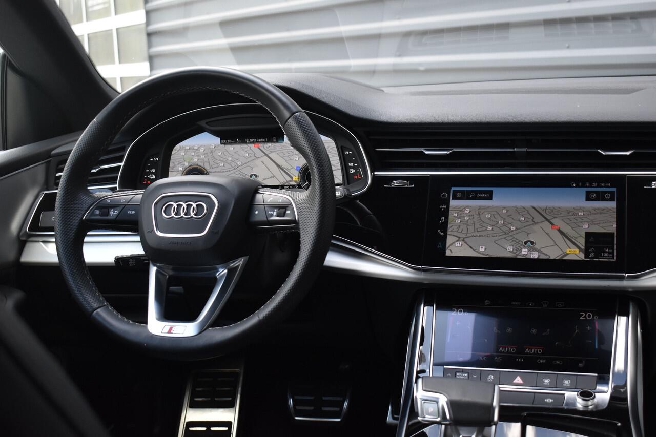 Audi Q8 55 TFSI e Quattro Pro Line S | ACC | RS-Seats | Head-Up | B&O | Softclose | 22'' Wielen | Stuurverwarming | Matrix | Nachtzicht |