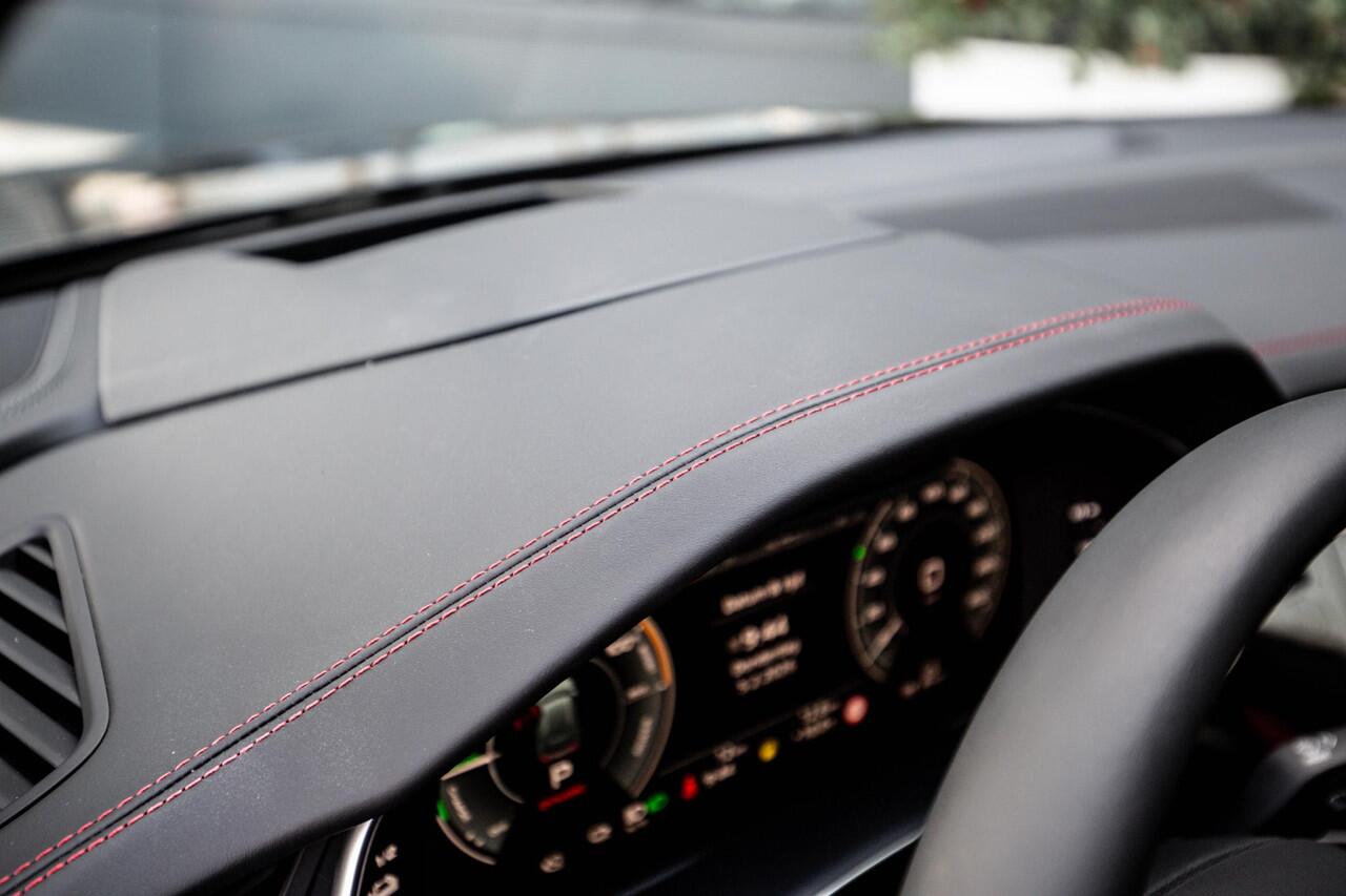 Audi Q8 55 TFSI e quattro S-Line, 2026