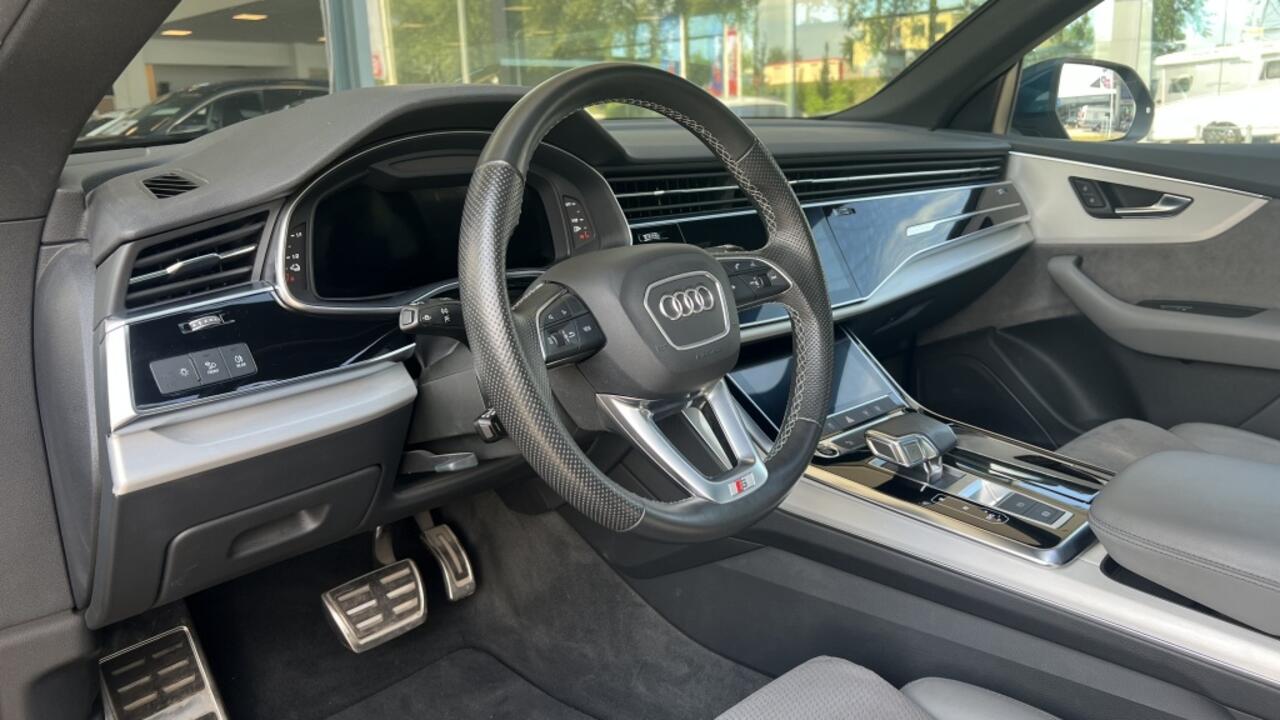 Audi Q8 55 TFSI e q S-Line | Pano | Camera