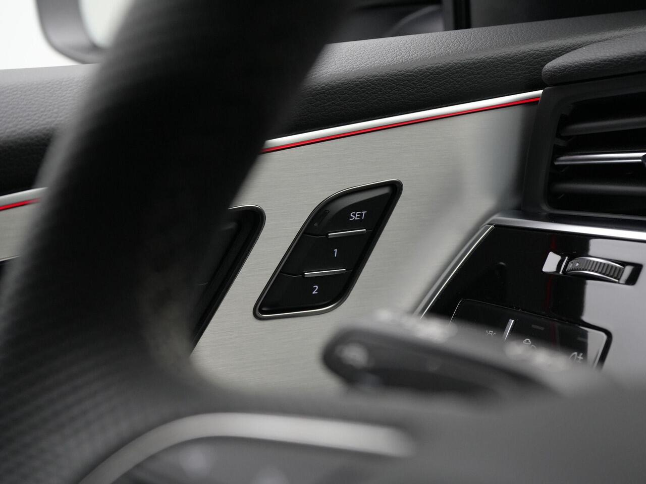 Audi Q8 55 TFSI e 394 pk tiptronic quattro S-Line | Panoramadak | Trekhaak | Nachtzicht | Laser LED | Bang & Olufsen | Head-up display