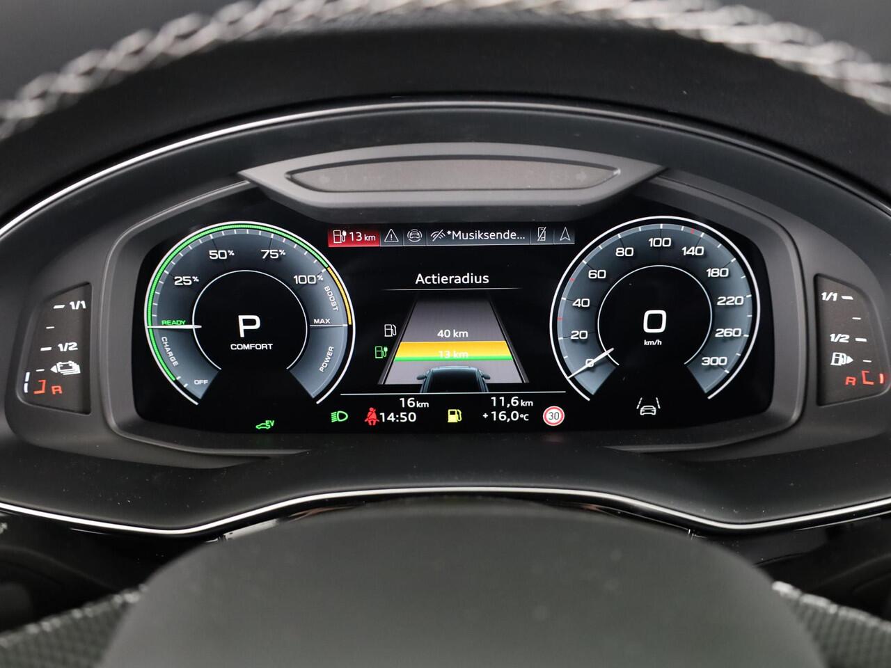 Audi Q8 55 TFSI e quattro Pro Line S 394pk | Servosluiting | Panoramadak | B&O | Ass.Plus.Remote | Sportstoel Plus | 23'' inch zilver | Trekhaak |