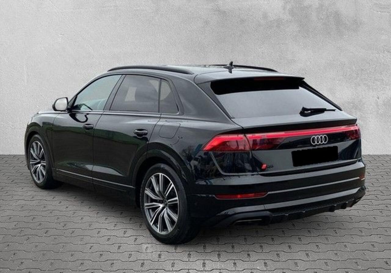Audi Q8 55 TFSI e Quattro S Line 394 PK ACC Head-Up Luchtvering Bang und Olufsen Matrix 21 Inch