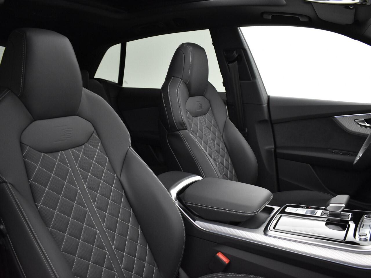 Audi Q8 60 TFSIe 490pk Quattro S Line Competition · Luchtvering · 360 Camera · Servosluiting · Panoramadak · Elek. trekhaak · Stoelventilatie · 22'' Inch · Garantie t/m 12-02-2028 of 90.000km