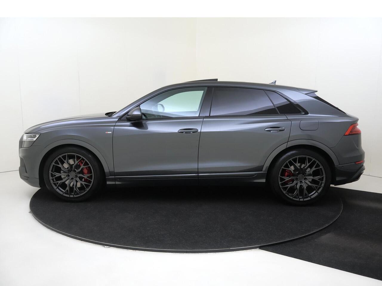 Audi Q8 55 TFSI e quattro Pro Line S | SOH 99%| Panoramadak | Trekhaak | Luchtvering | Lederen bekleding 'Valcona' | 360 camera | Bang & Olufsen | Parkeerassistent | Stoelventilatie voor |