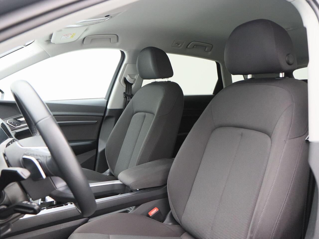 Audi Q8 e-tron 50 quattro Edition 95 kWh 340 Pk | Full LED | Camera | 21 Inch | Navigatie | CarPlay | Cruise Controle | 23.082 km!!