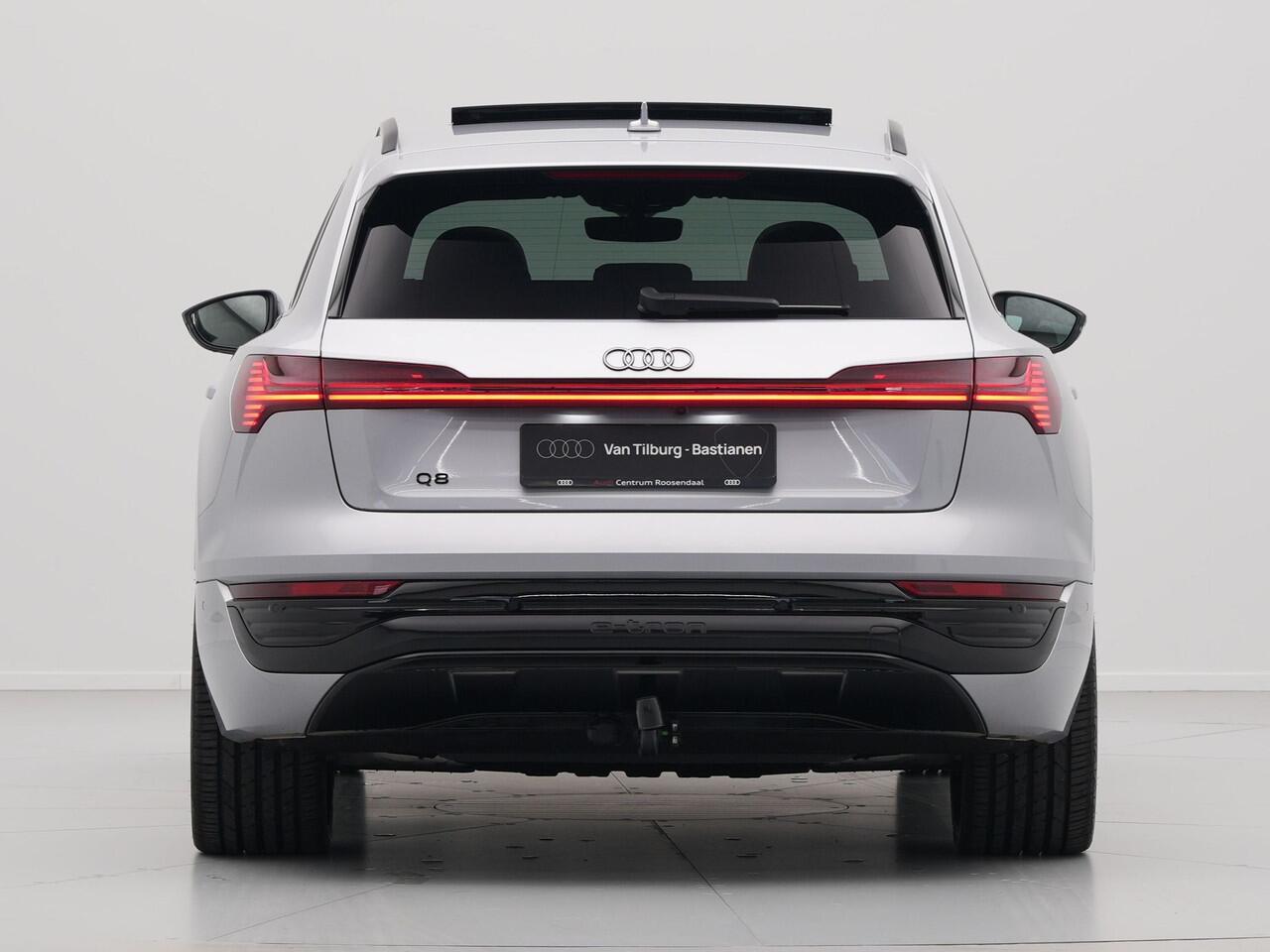 Audi Q8 e-tron 55 quattro Advanced Edition 115 kWh Panorama 360 Camera Trekhaak HUD 22'' 3