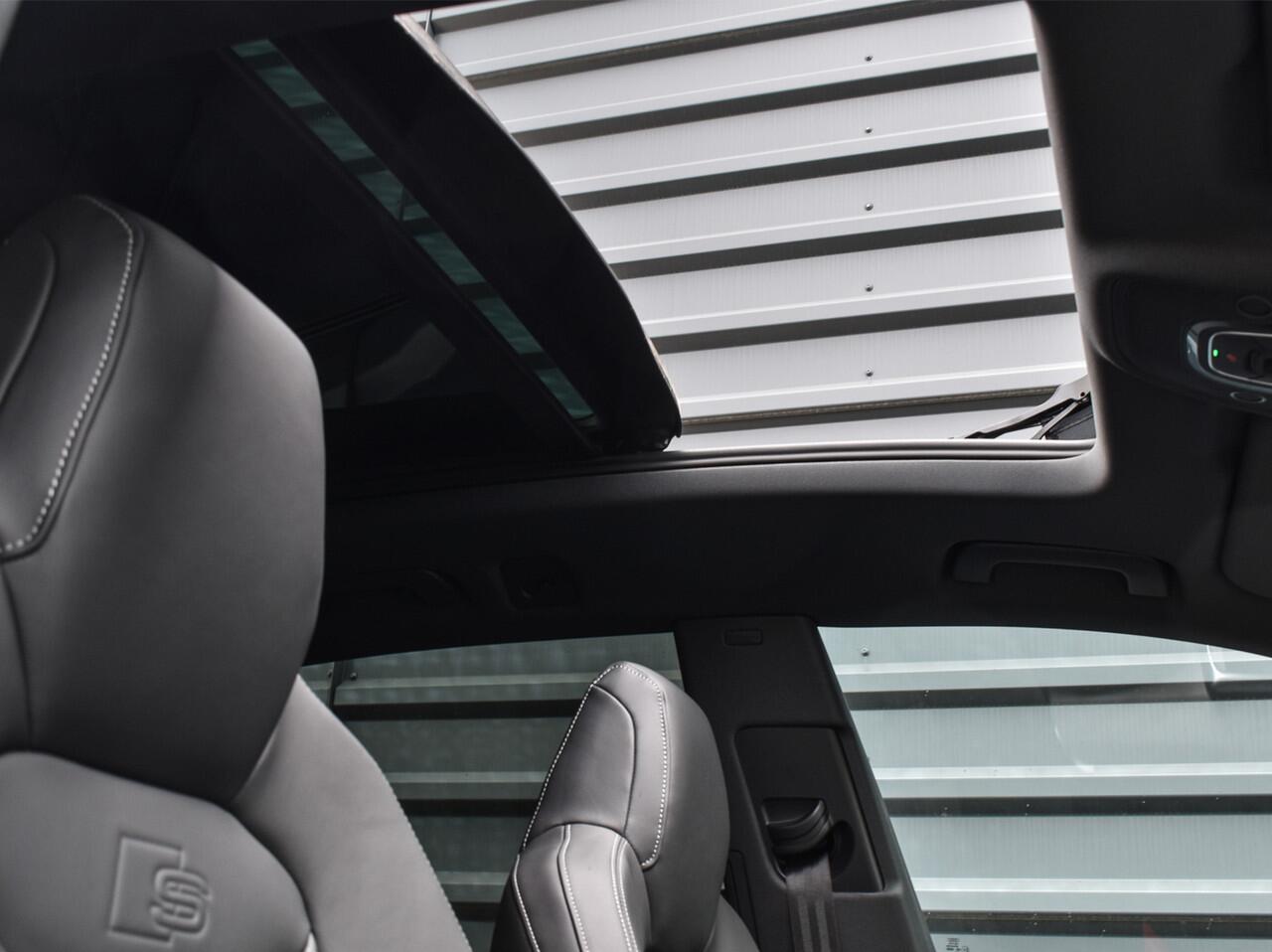 Audi Q8 55TFSI e QUATTRO PRO LINE S COMPETITION | S-SEATS | PANORAMADAK | 4 WIEL BESTURING | B&O SOUND | HEAD-UP | LUCHTVERING | DAB+ | SOFT-CLOSE | KEYLESS GO | ADAPTIVE CRUISE | 360 CAMERA | AMBIANCE INTERIEUR | TREKHAAK | BLACK-OPTIC