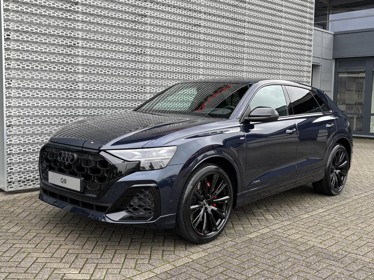 Audi Q8 Pro Line S Competition (C2 PI) 60 TFSI e 360 kW / Pano|Adaptive|23Inch