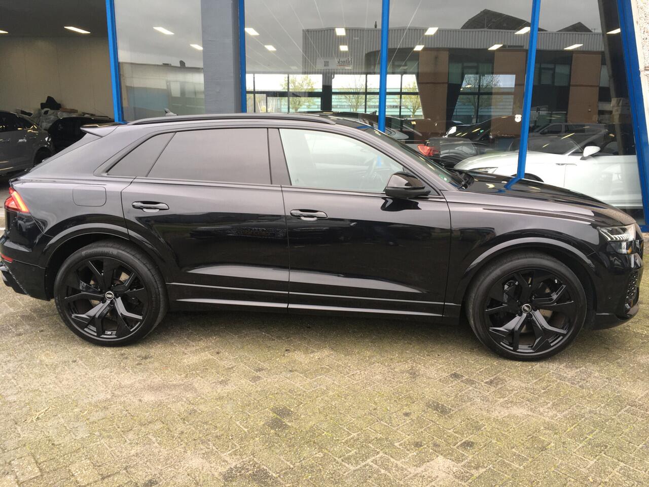 Audi Q8 4.0 TFSI RS Q8 quattro Audi fabr.gar. 08-2025
