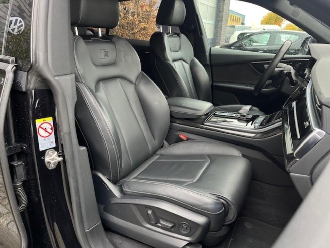 Audi Q8 55 TFSI E Q S-LINE - LEDER - EL. TREKH. - 22 INCH