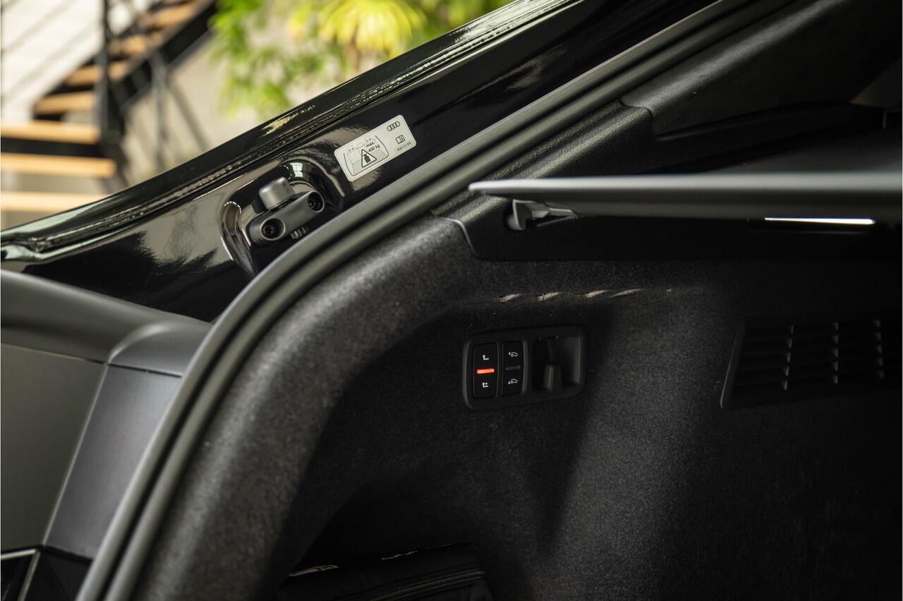 Audi Q8 60 TFSI e Competition | 5 jaar garantie | Alcantara | Rood stiksel | Rode gordel | Soft-close | 5 jaar garantie |