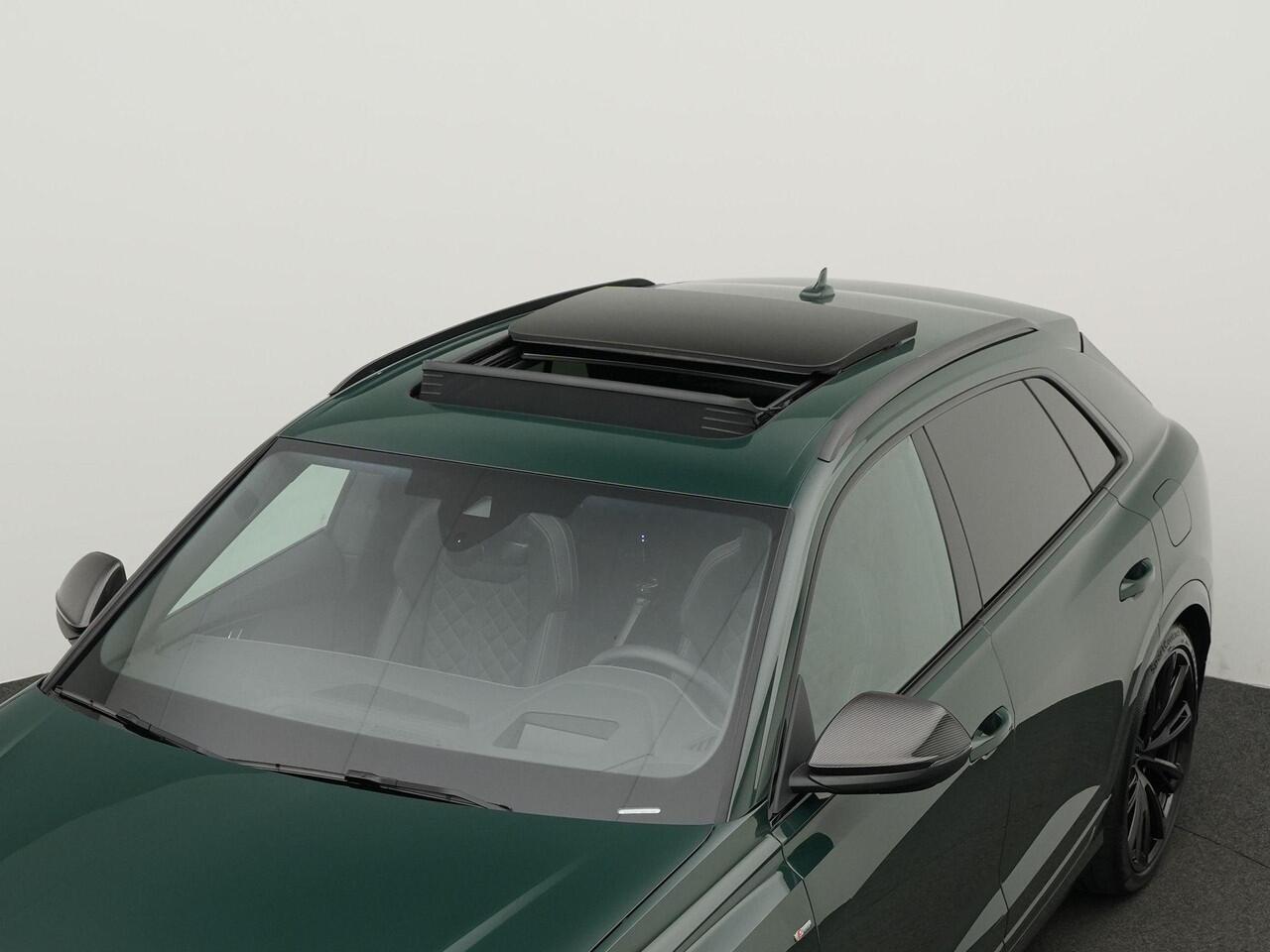 Audi Q8 60 TFSI e quattro 490 PK | Competition | Goodwood Green (Audi Exclusive) | Panoramadak | Trekhaak | Vierwielsturing | Sportstoelen plus | Laser LED | Bang & Olufsen | Rondomzicht camera