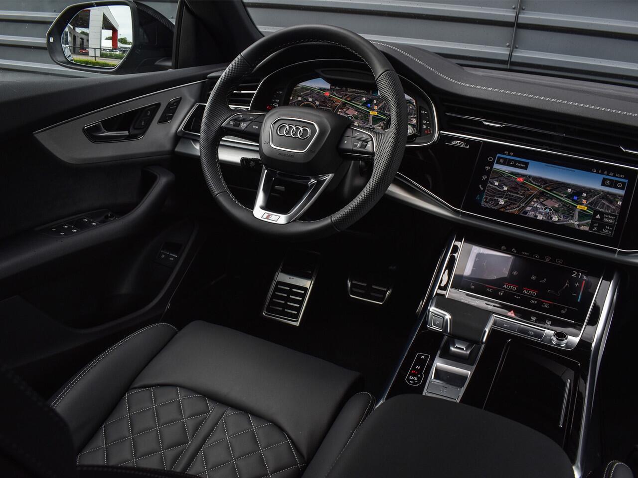 Audi Q8 55TFSI e QUATTRO PRO LINE S COMPETITION | S-SEATS | PANORAMADAK | 4 WIEL BESTURING | B&O SOUND | HEAD-UP | LUCHTVERING | DAB+ | SOFT-CLOSE | KEYLESS GO | ADAPTIVE CRUISE | 360 CAMERA | AMBIANCE INTERIEUR | TREKHAAK | BLACK-OPTIC