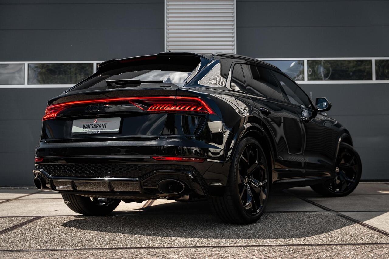 Audi Q8 4.0 TFSI RS Q8 quattro |Pano |B&O Adv |Keramische |RS Pakket |Alcantara hemel