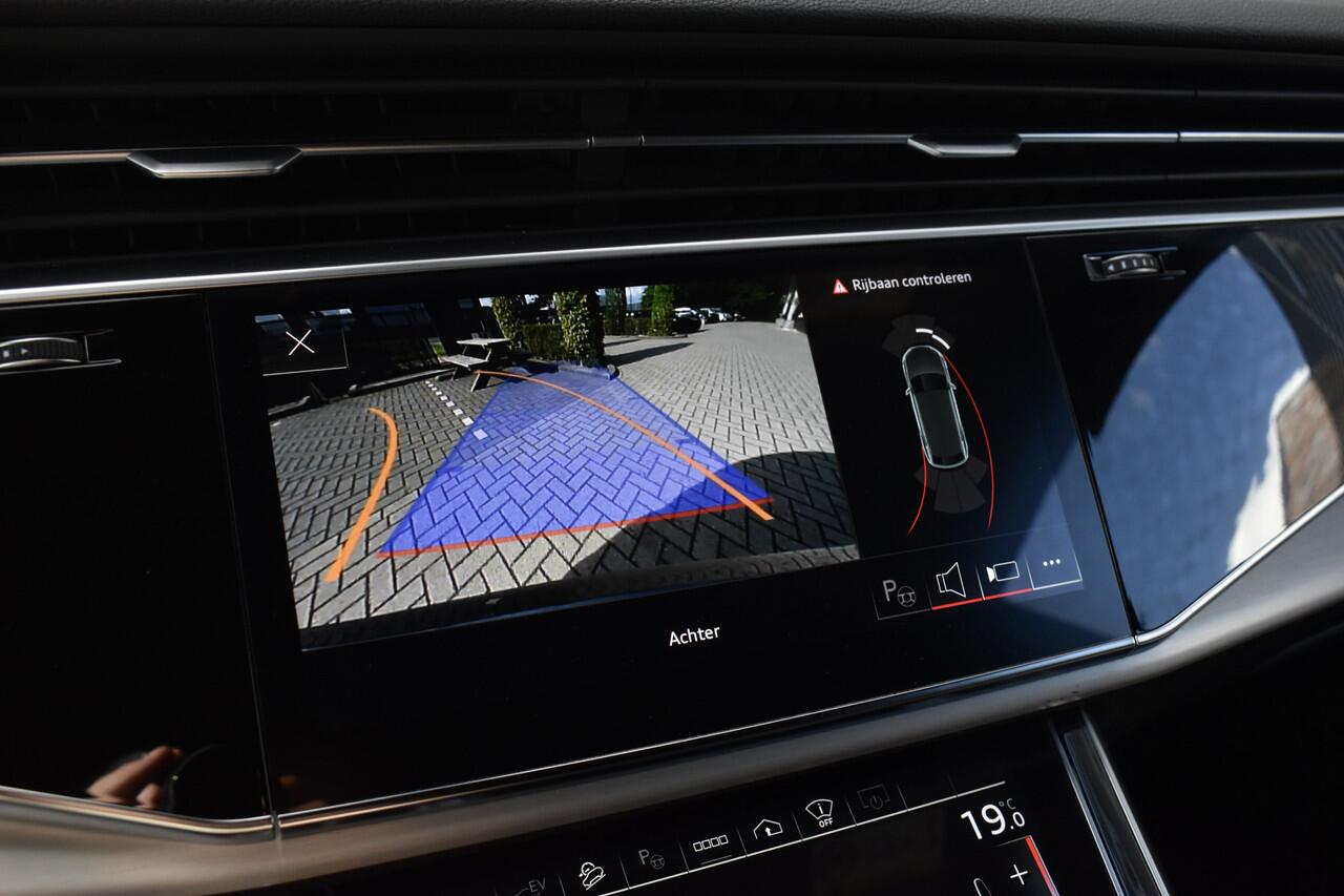 Audi Q8 55 TFSI e Quattro Pro Line S | ACC | RS-Seats | Head-Up | B&O | Softclose | 22'' Wielen | Stuurverwarming | Matrix | Nachtzicht |