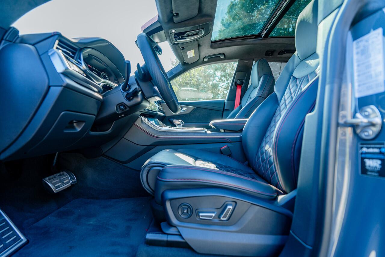 Audi Q8 60 TFSI e 557 pk quattro ABT Aero Competition | Audi exclusive Grigio Telesto | Advanced onderstel | Panoramadak | S sportstoelen | B&O | Keyless | Uitgebreid leder pakket | Alcantara hemel | Carbon spiegels | Carbon interieur | Stoelven | ABT Power S | A