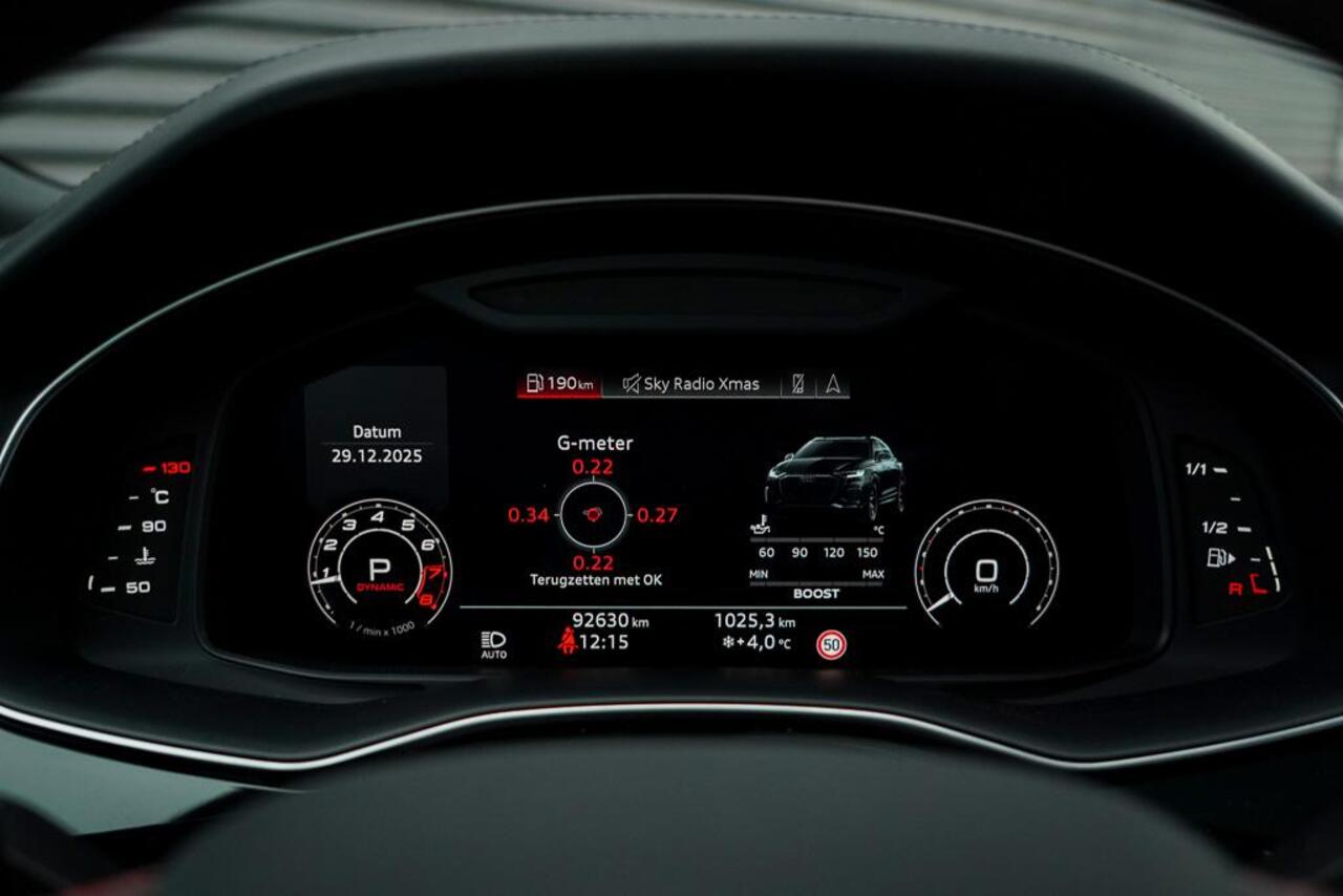 Audi Q8 4.0 TFSI RS Q8 quattro / NL Auto / Pano / Keramisch / Performance / Stoelklima