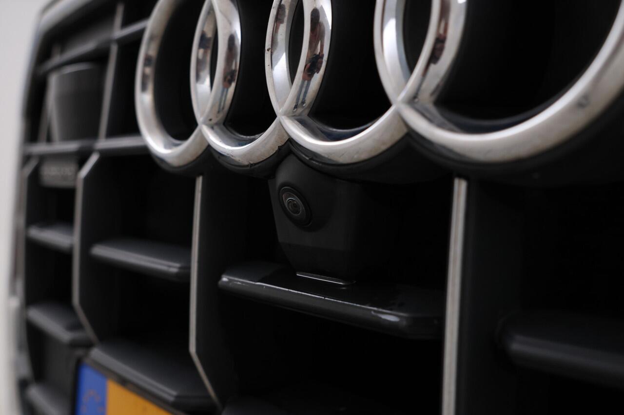 Audi Q8 55 TFSI e quattro Pro Line S-line, panorama,23 inch! climate, trekhaak