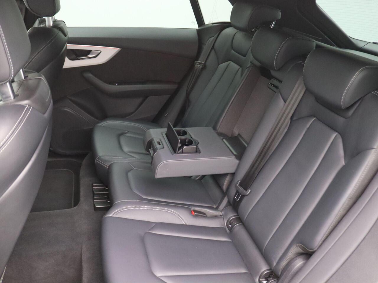 Audi Q8 55 TFSI e quattro Pro Line S 380PK S-Tronic S-Line, Servosluiting, Nachtzichtcamera, Memorystoel, Keyless, Elektr. Achterklep, Achteruitrijcamera, PDC voor en achter, Navi, Stoel-Stuurverwarming, Trekhaak, 21" LM Velgen