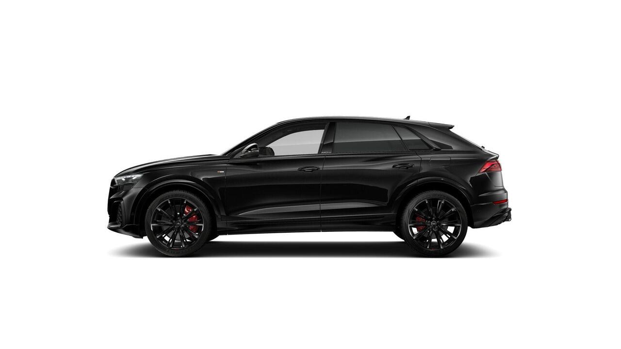 Audi Q8 55 TFSI e quattro Pro Line S 394pk | Rood stiksel / Gordels | Panoramadak | B&O | Vierwielbesturing | Ass.Plus.Remote | Sportstoel Plus | 23'' inch Zwart | Trekhaak |