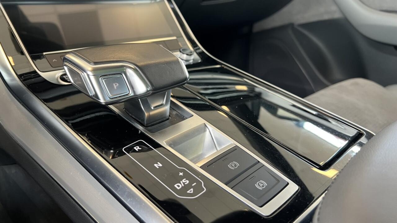 Audi Q8 55 TFSI e q S-Line | Pano | Camera