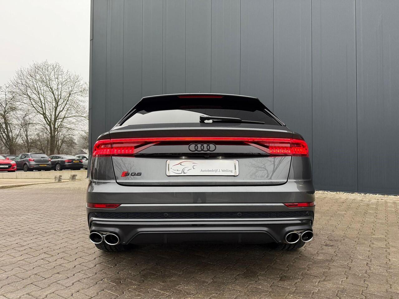Audi Q8 4.0 TFSI SQ8 quattro 23 inch / carbon / Pano