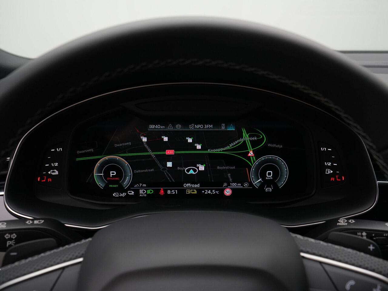 Audi Q8 60 TFSI e 490 pk Quattro Competition / S-Line | Panoramadak | Trekhaak | Vierwielsturing | Sportstoelen plus | Laser LED | Bang & Olufsen | 360 camera