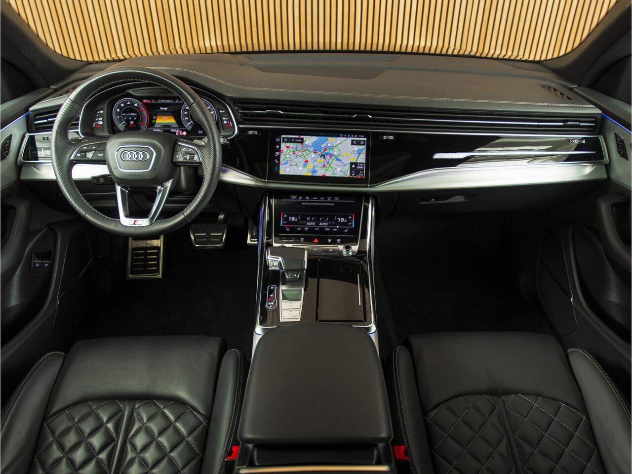 Audi Q8 55 TFSI e quattro 23"-PANO-B&O-TOUR-CITY-PARK