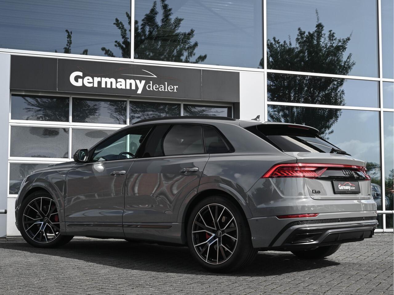 Audi Q8 55TFSI 340PK Quattro 4W-best Indiv-Nardo RS-Zetels Softclose Lucht Tr-Haak VOL!